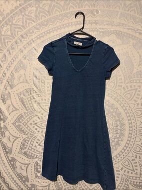 American Eagle Soft & Sexy Choker V-Neck T-Shirt Dress Blue Small size s/p